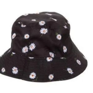 Alice & Oliva Bucket Hat